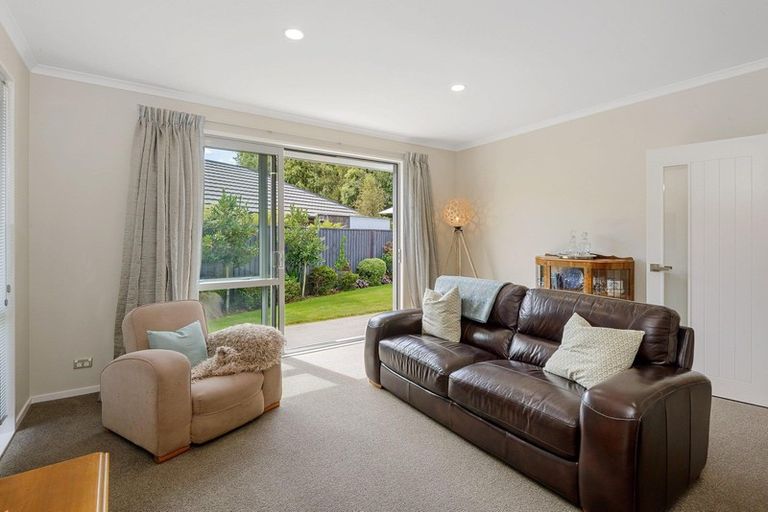 Photo of property in 15 Armour Place, Halswell, Christchurch, 8025