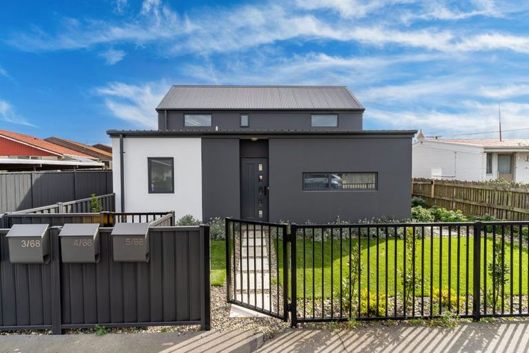 Photo of property in 1/1 Bay View Road, South Dunedin, Dunedin, 9012