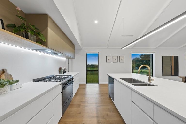 Photo of property in 58 Kidd Road, Waiuku, 2682