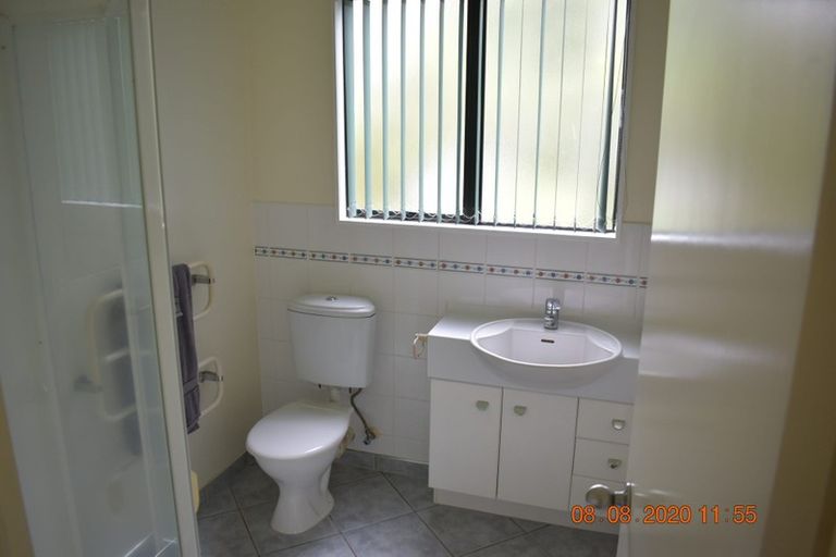 Photo of property in 31c Greenvalley Rise, Glenfield, Auckland, 0629