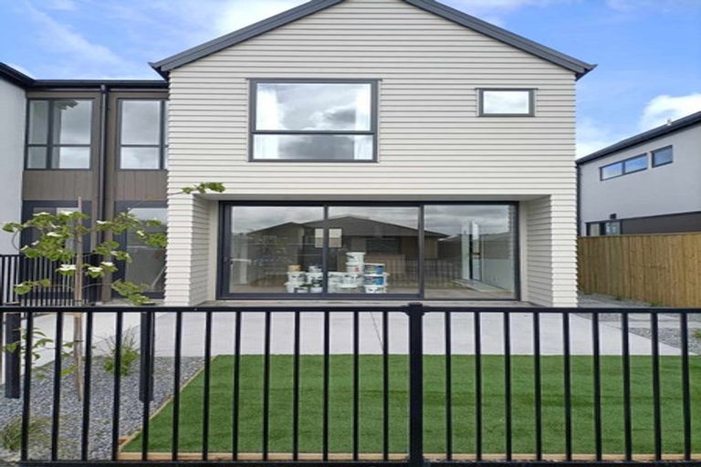 Photo of property in 4/6 Skibbereen Drive, Halswell, Christchurch, 8025