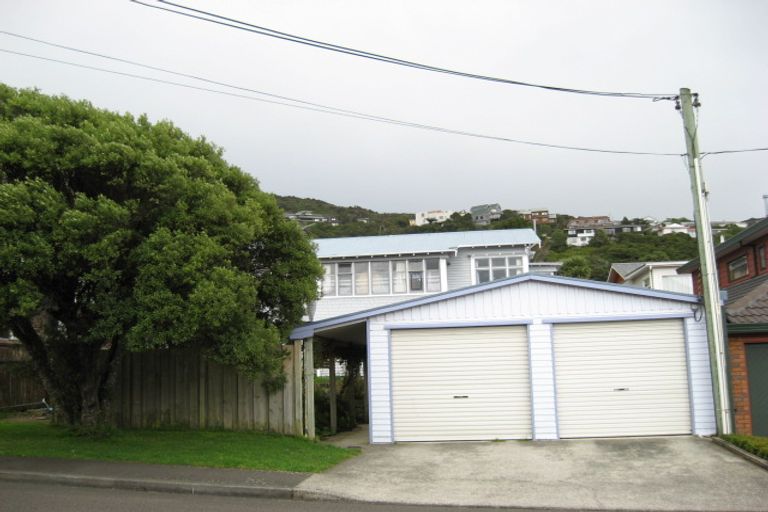 Photo of property in 72 Beauchamp Street, Karori, Wellington, 6012