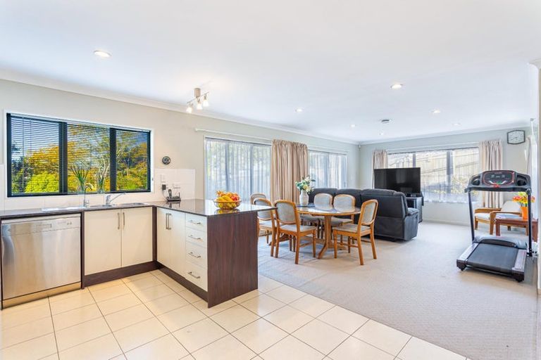 Photo of property in 5b Cartmel Avenue, Massey, Auckland, 0614