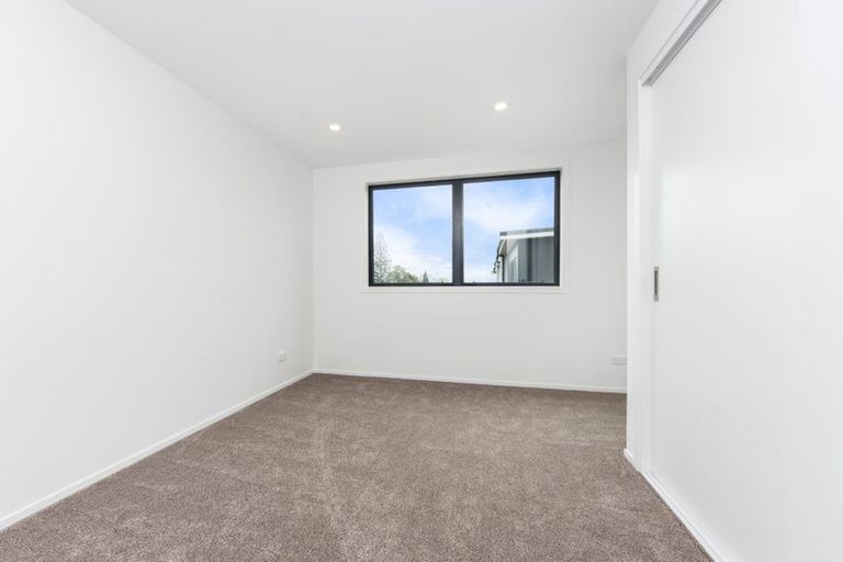 Photo of property in 5 Mokopiko Court, Beach Haven, Auckland, 0626