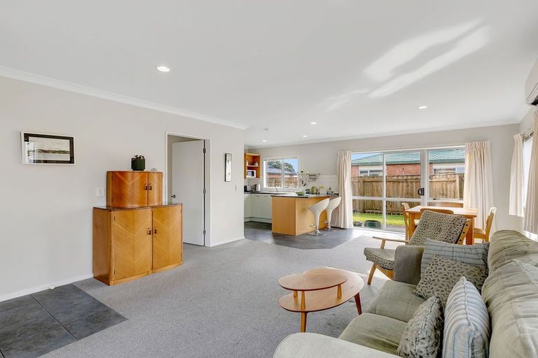 Photo of property in 19 Pohutukawa Grove, Titahi Bay, Porirua, 5022