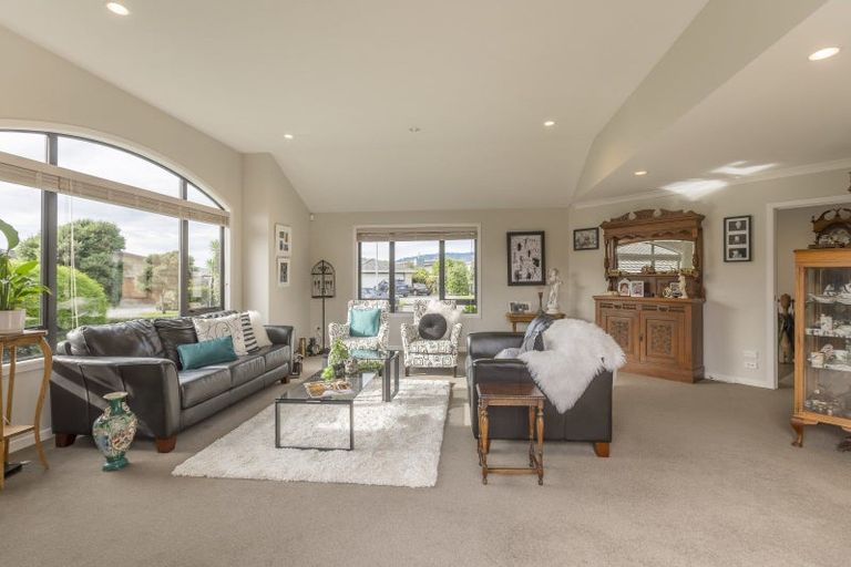 Photo of property in 8 Pateke Way, Paraparaumu Beach, Paraparaumu, 5032