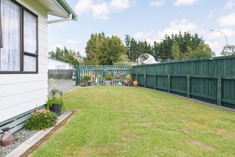 Photo of property in 7 Latham Stubbs Crescent, Waipawa, 4210