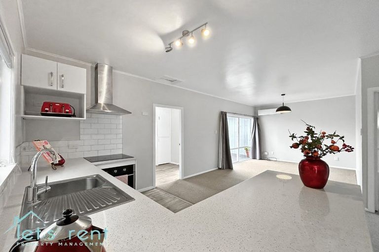 Photo of property in 86a Gloucester Road, Manurewa, Auckland, 2102