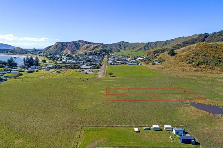 Photo of property in 113-115 Fortescue Street, Mahia, 4198