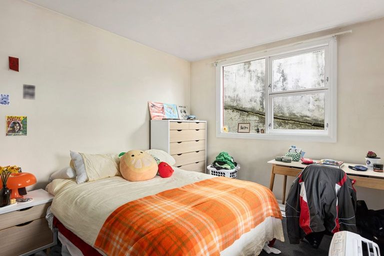 Photo of property in 130 Wallace Street, Mount Cook, Wellington, 6021