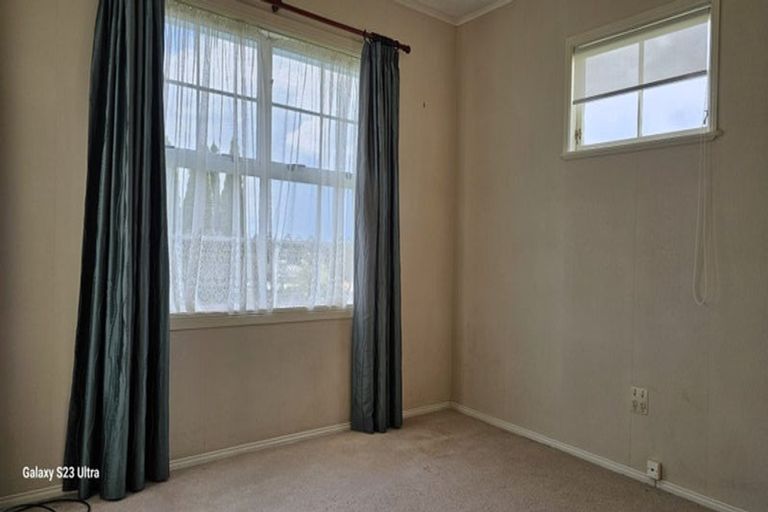 Photo of property in 65 Poaka Avenue, Dinsdale, Hamilton, 3204
