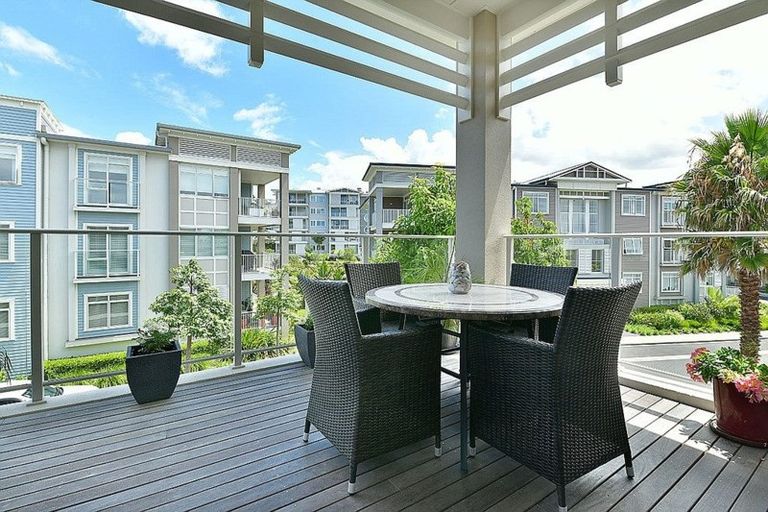 Photo of property in 54 Parkside Drive, Orewa, 0931