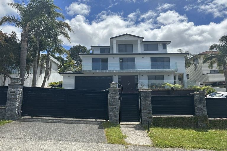 Photo of property in 5 Belleaire Court, West Harbour, Auckland, 0618
