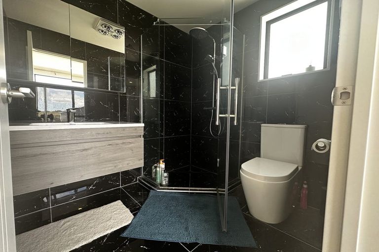 Photo of property in 25 Onekiritea Road, Hobsonville, Auckland, 0616