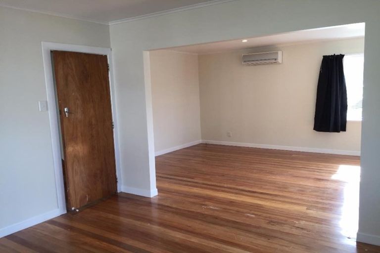 Photo of property in 8 Harlow Grove, Wainuiomata, Lower Hutt, 5014