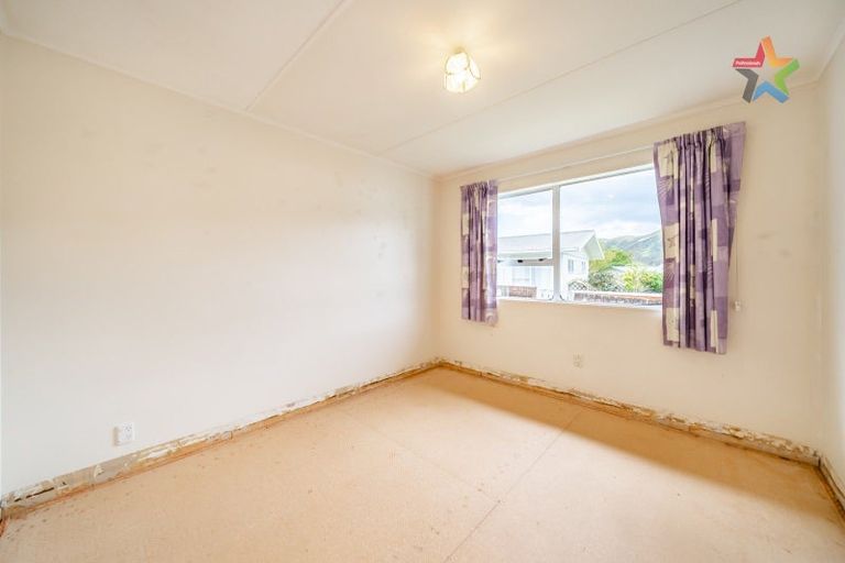Photo of property in 6 Kendal Grove, Wainuiomata, Lower Hutt, 5014
