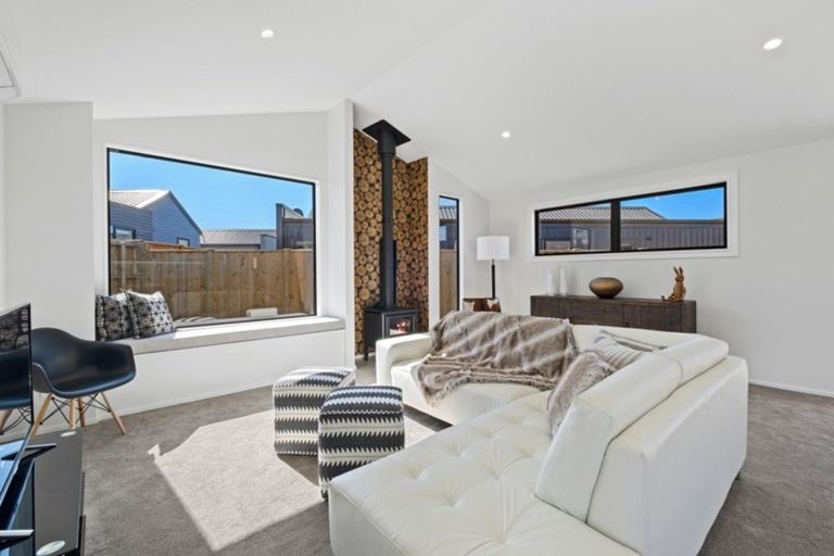 Photo of property in 5 Merivale Avenue, Wanaka, 9305