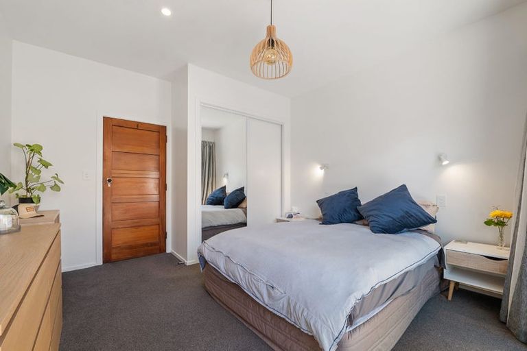 Photo of property in 12 Wilsons Road, Saint Martins, Christchurch, 8022