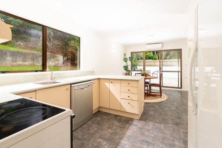 Photo of property in 98 Allington Road, Karori, Wellington, 6012