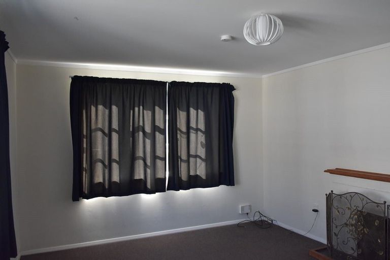 Photo of property in 79 Broderick Road, Johnsonville, Wellington, 6037