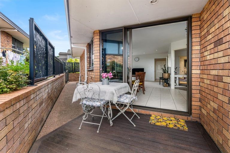 Photo of property in 9 Renoir Street, West Harbour, Auckland, 0618