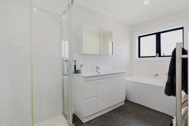 Photo of property in 30 Takarau Gorge Road, Ohariu, Wellington, 6037