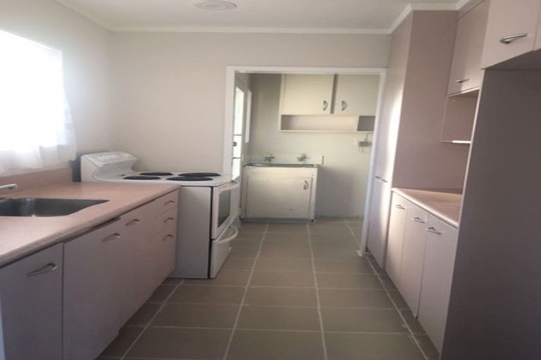 Photo of property in 1/133 Hutchinson Avenue, New Lynn, Auckland, 0600