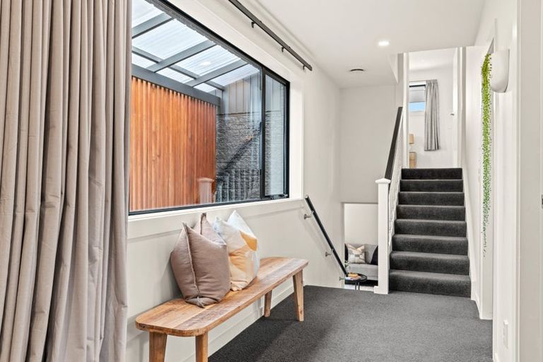 Photo of property in 190 Estuary Road, South New Brighton, Christchurch, 8062