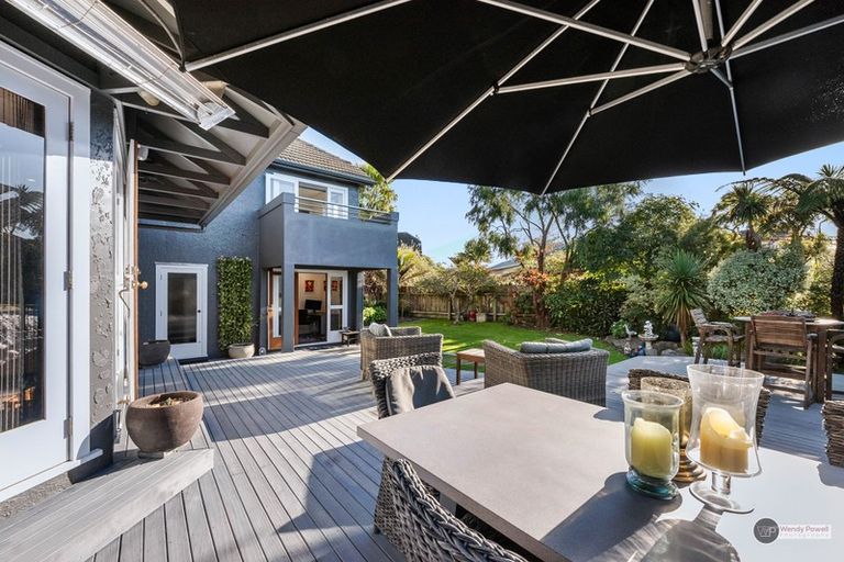 Photo of property in 37 Pohutukawa Street, Woburn, Lower Hutt, 5010