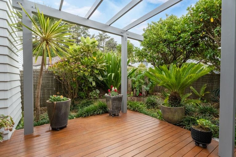 Photo of property in 39 Winsley Terrace, Churton Park, Wellington, 6037