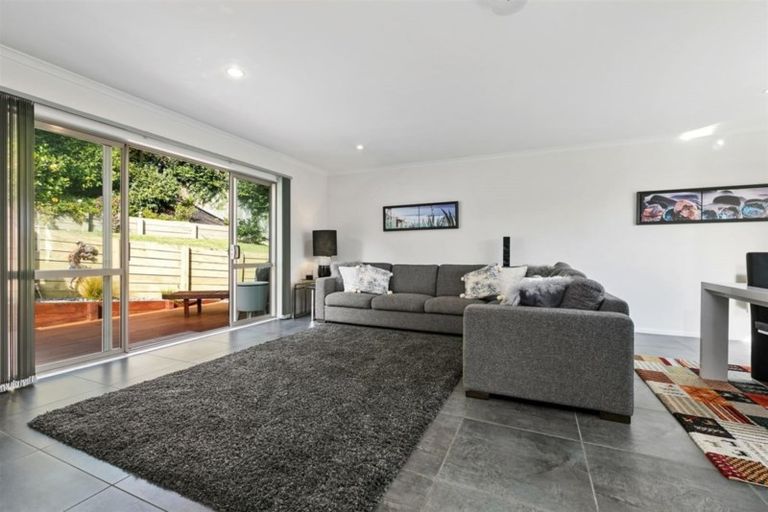 Photo of property in 52 Little John Drive, Bellevue, Tauranga, 3110