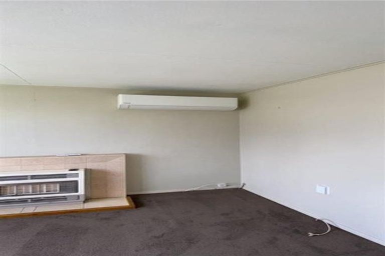 Photo of property in 18 Iredale Road, Hawera, 4610