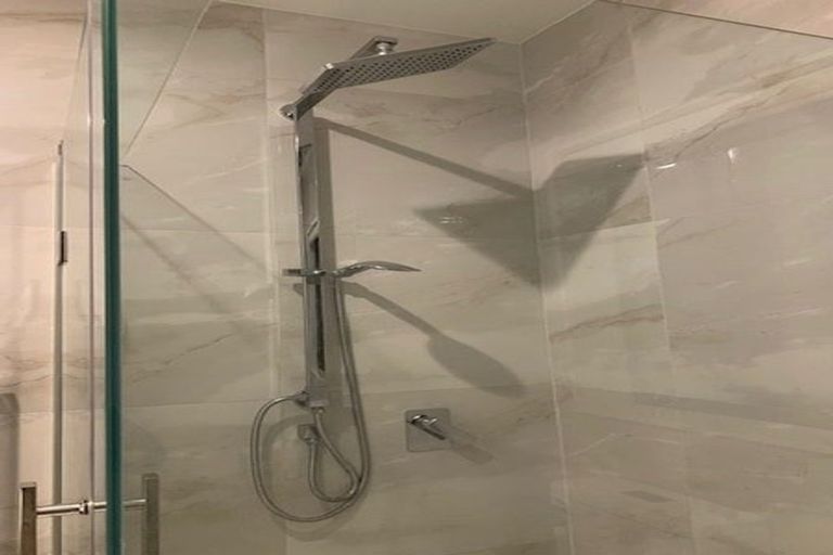 Photo of property in 10 Haku Road, Flat Bush, Auckland, 2019
