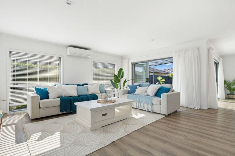 Photo of property in 30 Harding Drive, Papamoa Beach, Papamoa, 3118