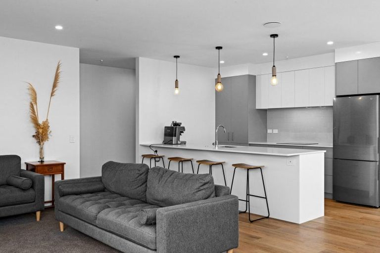 Photo of property in 23 Cassin Place, Taradale, 4112