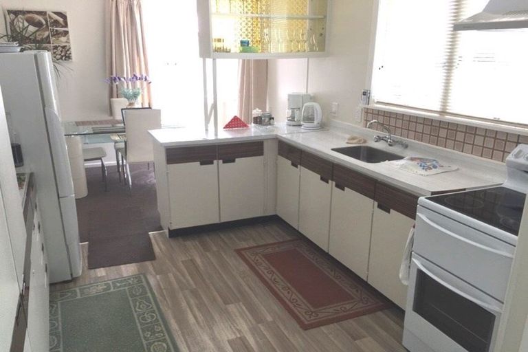 Photo of property in 3 Derrett Place, Mangere Bridge, Auckland, 2022