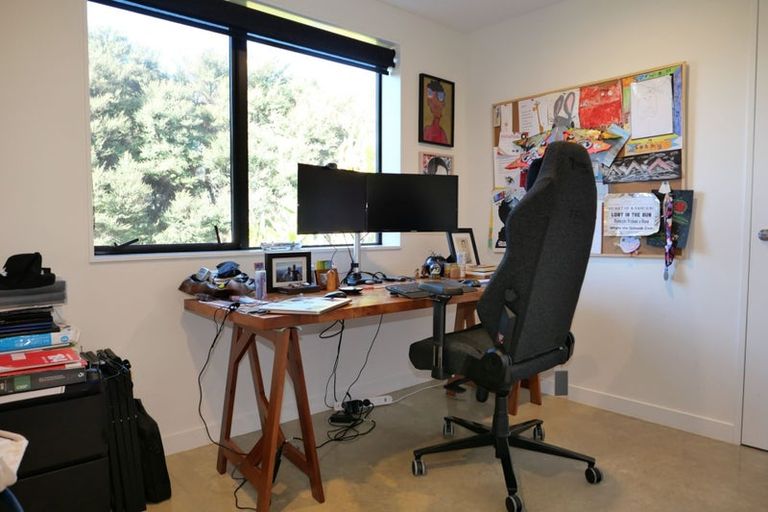 Photo of property in 3 Te Heke Place, Waikanae, 5036