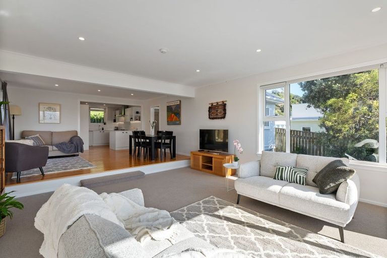 Photo of property in 68 Kinghorne Street, Strathmore Park, Wellington, 6022