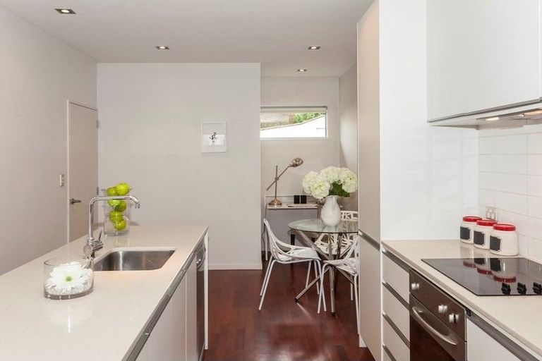 Photo of property in 32c Champion Street, Edgeware, Christchurch, 8013