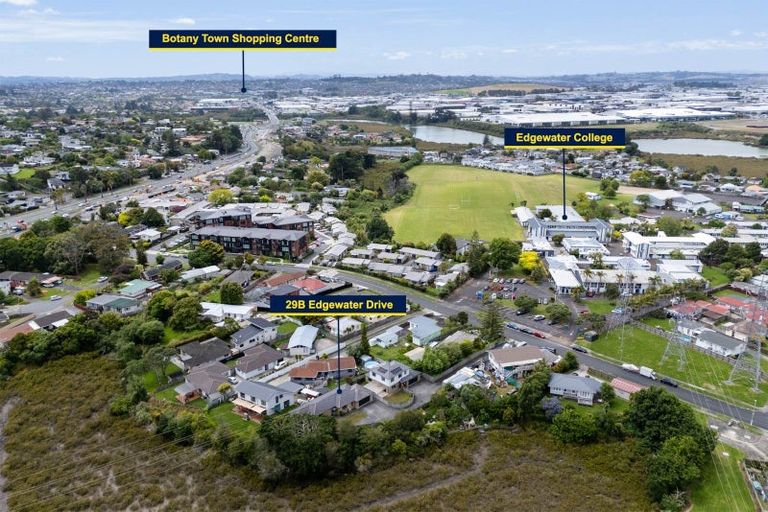 Photo of property in 29b Edgewater Drive, Pakuranga, Auckland, 2010