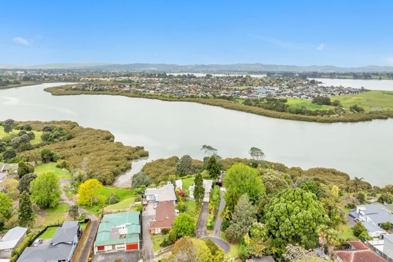 Photo of property in 14 Lucas Place, Weymouth, Auckland, 2103