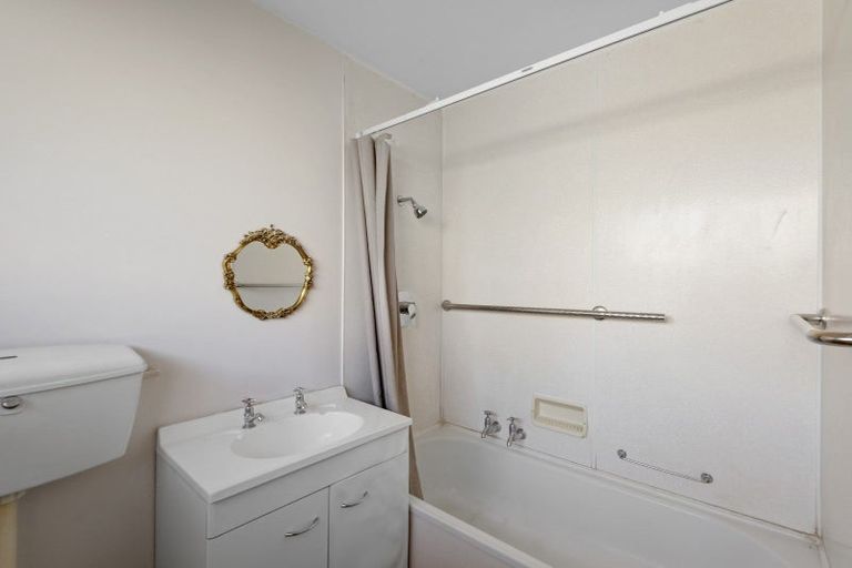 Photo of property in 4/63 Geraldine Street, Edgeware, Christchurch, 8013