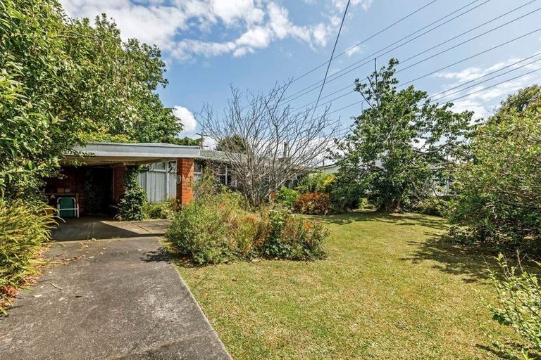Photo of property in 156 Sunset Road, Unsworth Heights, Auckland, 0632