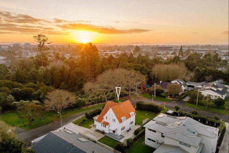 Photo of property in 9 Armagh Street, Hamilton East, Hamilton, 3216