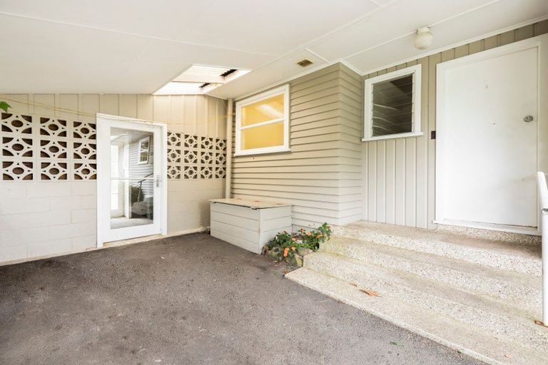 Photo of property in 16 Gerrand Place, Chedworth, Hamilton, 3210