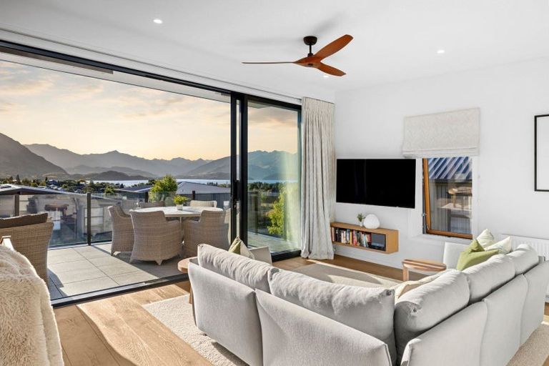 Photo of property in 48 Farrant Drive, Wanaka, 9305