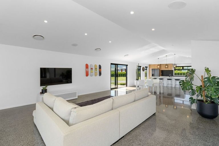 Photo of property in 18 Oriwa Lane, Levin, 5571