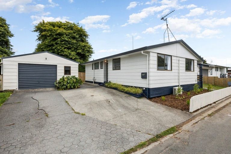 Photo of property in 43b Crawshaw Drive, Nawton, Hamilton, 3200