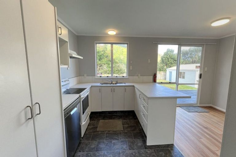 Photo of property in 11 Sydney Crescent, Raumati South, Paraparaumu, 5032