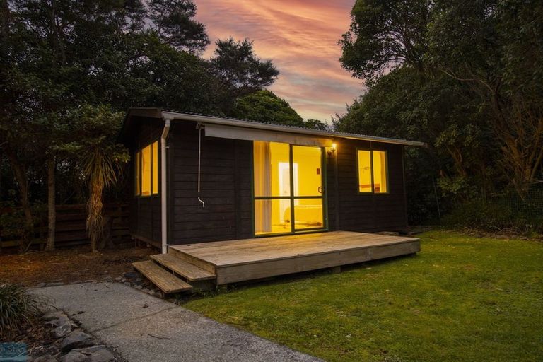 Photo of property in 21 Solander Place, Whitby, Porirua, 5024